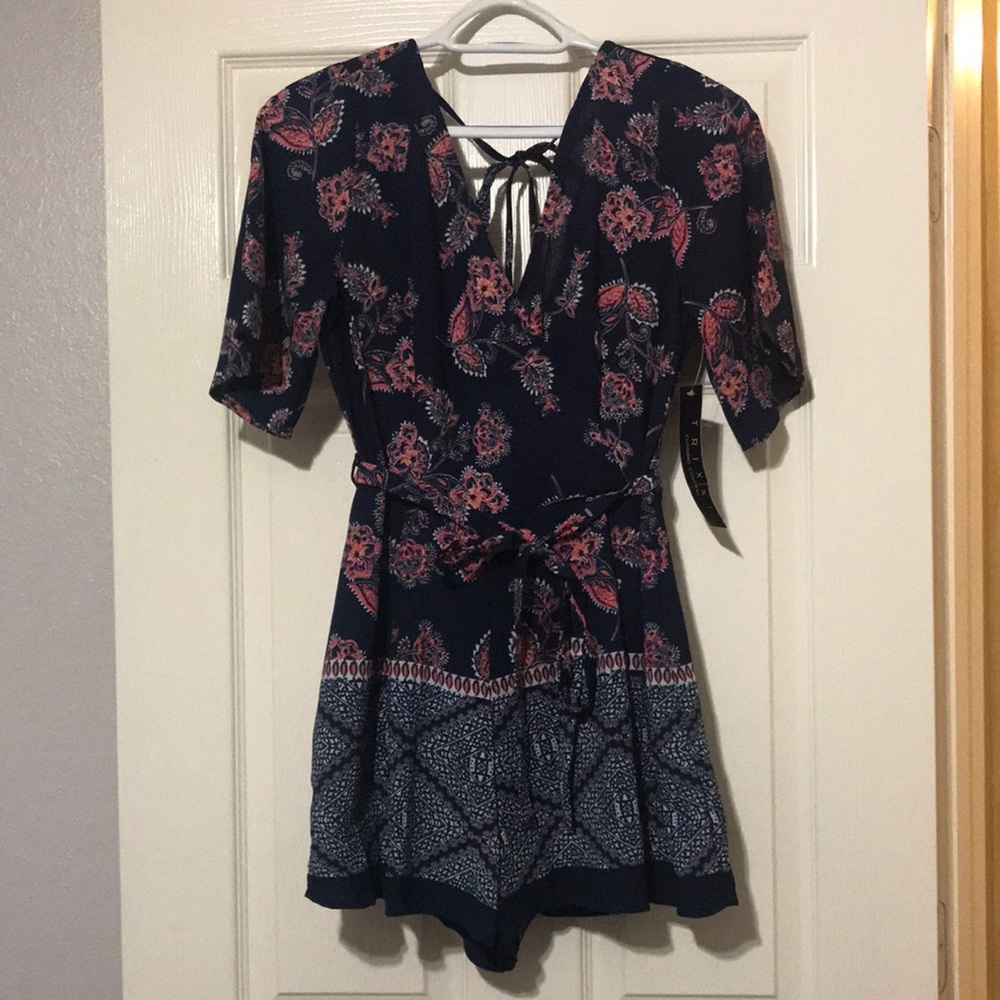 Womens deep V-neck new w/ tag